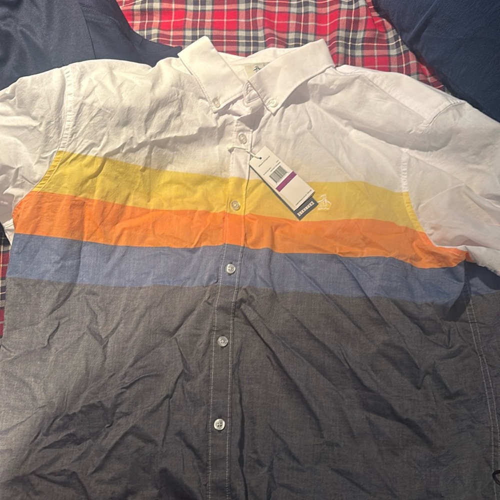 Casual short sleeve button down. Hawaiian beach shirt